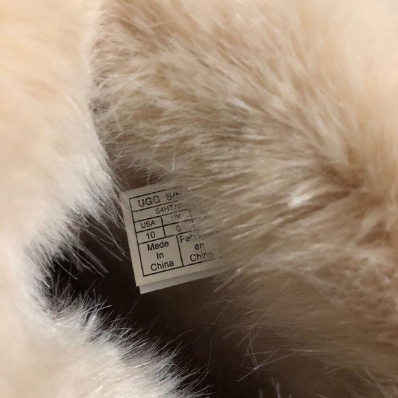 COPY - Ugg size 10 in women’s, chestnut low fluff… - Picture 5 of 8